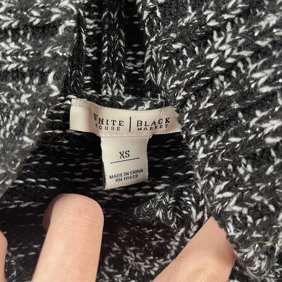 White House Black Market Sweater Womens XS Black V Neck Chunky Knit Pullover - Picture 2 of 6
